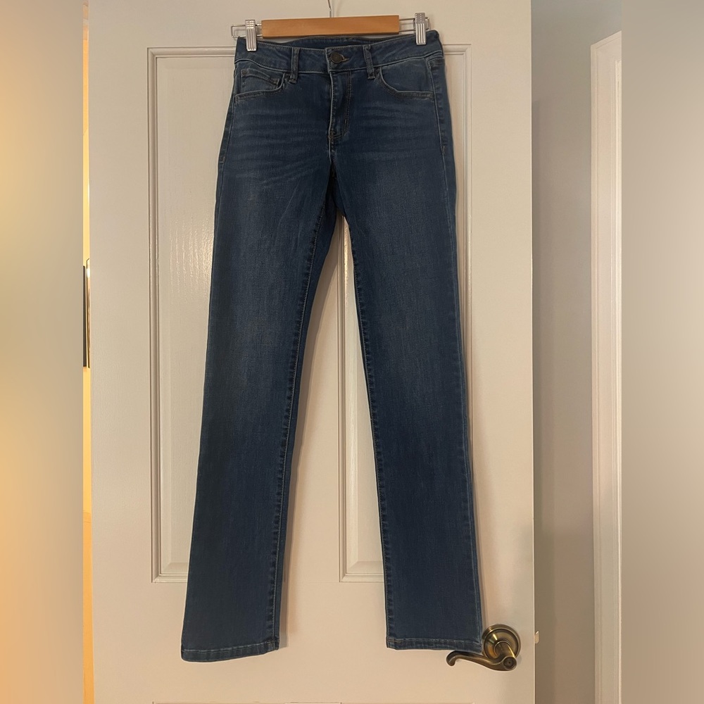 NWOT Refuge straight leg/boot cut blue jeans